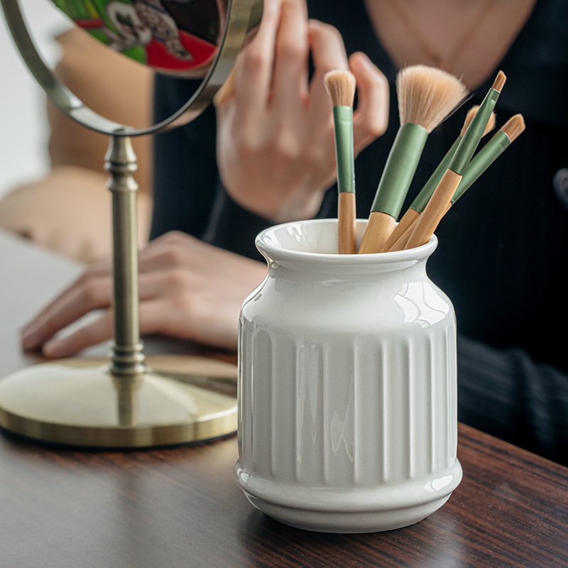 Embossed storage tank chopstic – обзор и цена Food Good Snacks
